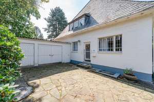 Stilvolle Villa mit großzügigem Grundstück in direkter Rheinnähe – Die vollständige Adresse der Immobilie erhältst du vom Anbieter., 40593 Urdenbach, Düsseldorf – Vorschaubild 5