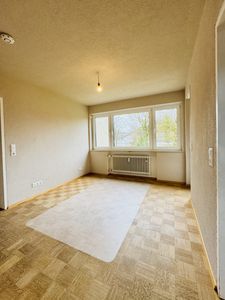 Attraktive  4,5-Zimmer-Wohnung mit Garage, Stellplatz, Balkon & Aufzug auf dem Gigelberg