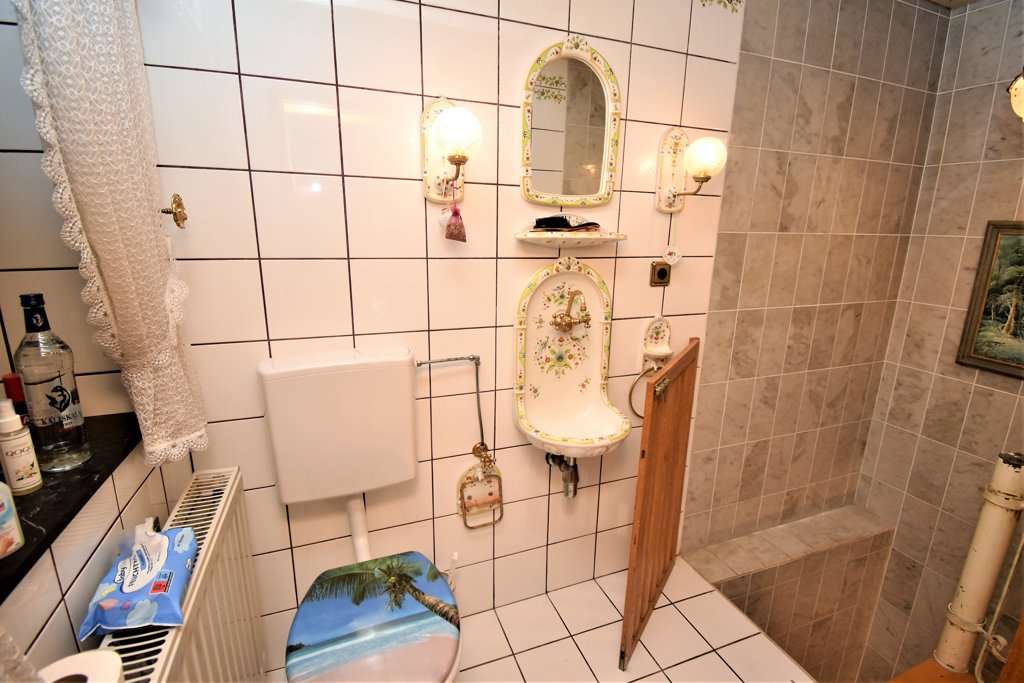 Immobilie in Würselen - Ideal für Eigennutzer und Anleger!
Teilweise bezugsfreies 3-Familienhaus zwischen City und Scherber - Bild 3