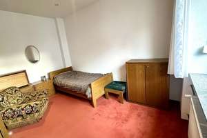 Einfamilienhaus mit Einliegerwohnung (linke DHH) in guter Lage von S-Zuffenhausen  – Die vollständige Adresse der Immobilie erhältst du vom Anbieter., 70435 Zuffenhausen-Mönchsberg, Stuttgart – Vorschaubild 10