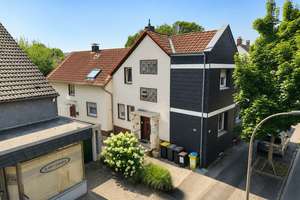 MEHRGENERATIONENHAUS MIT 3 WOHNEINHEITEN IN DORTMUND-BRACKEL