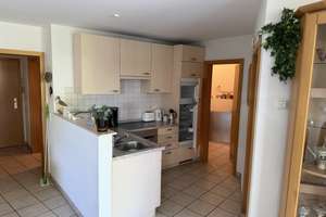 Gepflegte 2,5-Zimmer-Wohnung in Oberhausen mit 100 qm Garten und Tiefgaragenstellplatz – Ferdinand Straße 64, 46147 Sterkrade-Nord, Oberhausen – Vorschaubild 3