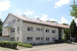 Stuttgart-Plieningen: Gemütliche 2-Zimmer DG Wohnung in ruhiger Lage