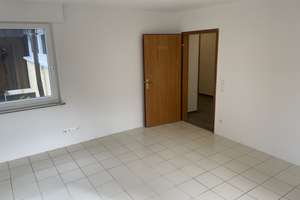 Stilvolle große helle 4-Zimmer-Wohnung in Metzingen – Die vollständige Adresse der Immobilie erhältst du vom Anbieter., 72555 Metzingen – Vorschaubild 14