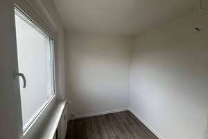 Super Aussicht aus deinem 1 Zimmer Apartment | + EBK auf Wunsch – Neuplanitzer Straße 33, 8062 Neuplanitz, Zwickau – Vorschaubild 4