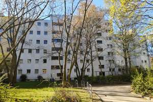 Sonnige 2 Zimmer mit Balkon & Aufzug im 4. OG ++ Bezugsfrei am Gleisdreieck – Die vollständige Adresse der Immobilie erhältst du vom Anbieter., 10783 Schöneberg, Berlin – Vorschaubild 2