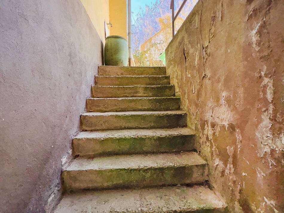Keller_Treppenaufgang außen
