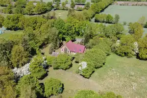 Großzügiges Landhaus mit viel Gartenland im Grünen am Segeberger Forst - ehemalige Dorfschule – Segeberg (Kreis) – Vorschaubild 2