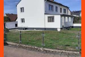Ihr neues Zuhause! DHH mit großem Garten, 1 - 2 Kinder sind herzlich willkommen – Die vollständige Adresse der Immobilie erhältst du vom Anbieter., 63791 Karlstein am Main – Vorschaubild 1