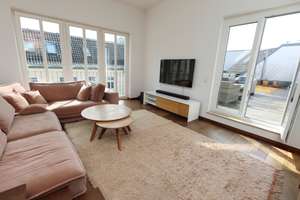 PENTHOUSE MIT GROSSER TERRASSE - AUFZUG & PARKETT - URBANER LIFESTYLE  IM SIMON DACH KIEZ – Simon-Dach-Str. 14, 10245 Friedrichshain, Berlin – Vorschaubild 12