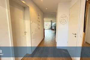 Exklusives und modernes Reiheneckhaus in zentraler Lage von Friedberg! – Die vollständige Adresse der Immobilie erhältst du vom Anbieter., 86316 Friedberg – Vorschaubild 3