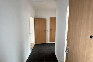 1. Etage: 3 Zimmer, Balkon, Top-Einbauküche *TV geschenkt* – Wolgograder Allee 62, 9123 Hutholz, Chemnitz – Vorschaubild 10