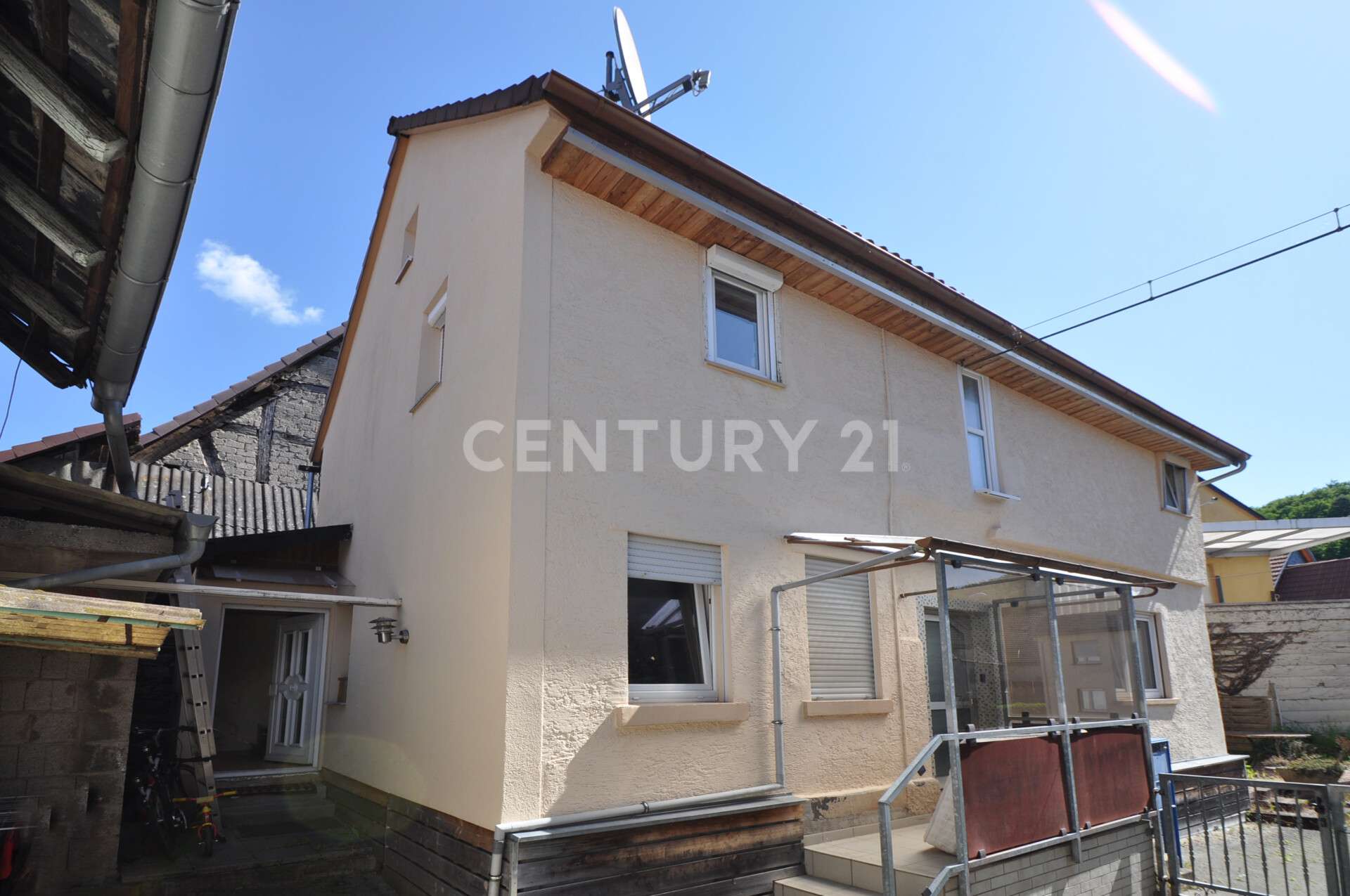 Gemütliche Hofreite mit großzügiger Scheune in Fellingshausen, Gießen Kreis – Bild 2