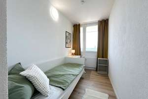 🏡 Möbliertes Zimmer frei in moderner 5er-WG – Mainstraße 121, Offenbach am Main! - ab dem 01.08 – 63065 Mathildenschule, Offenbach am Main – Vorschaubild 1