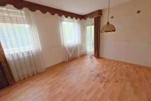 Aussichtsreiches Raumwunder: Einfamilienhaus mit Einliegerwohnung und Traumblick in Neustadt – Die vollständige Adresse der Immobilie erhältst du vom Anbieter., 91413 Neustadt an der Aisch – Vorschaubild 22
