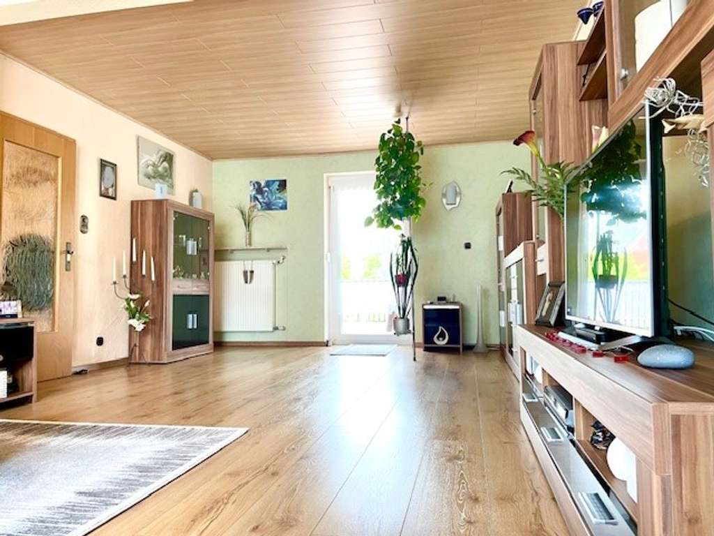 Sonniges 4-5 Zimmer-Reihenendhaus mit großem Garten in Nürnberg Zerzabelshof