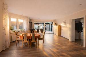 Licht, Raum und Lebensqualität
***4264 G
Einfamilienhaus in Versmold – Die vollständige Adresse der Immobilie erhältst du vom Anbieter., 33775 Versmold – Vorschaubild 2