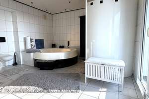 ++ Lichtdurchfluteter Wohntraum: Viel Platz für die ganze Familie auf 220 m² ++ – Die vollständige Adresse der Immobilie erhältst du vom Anbieter., 42651 Solingen-Mitte, Solingen – Vorschaubild 19