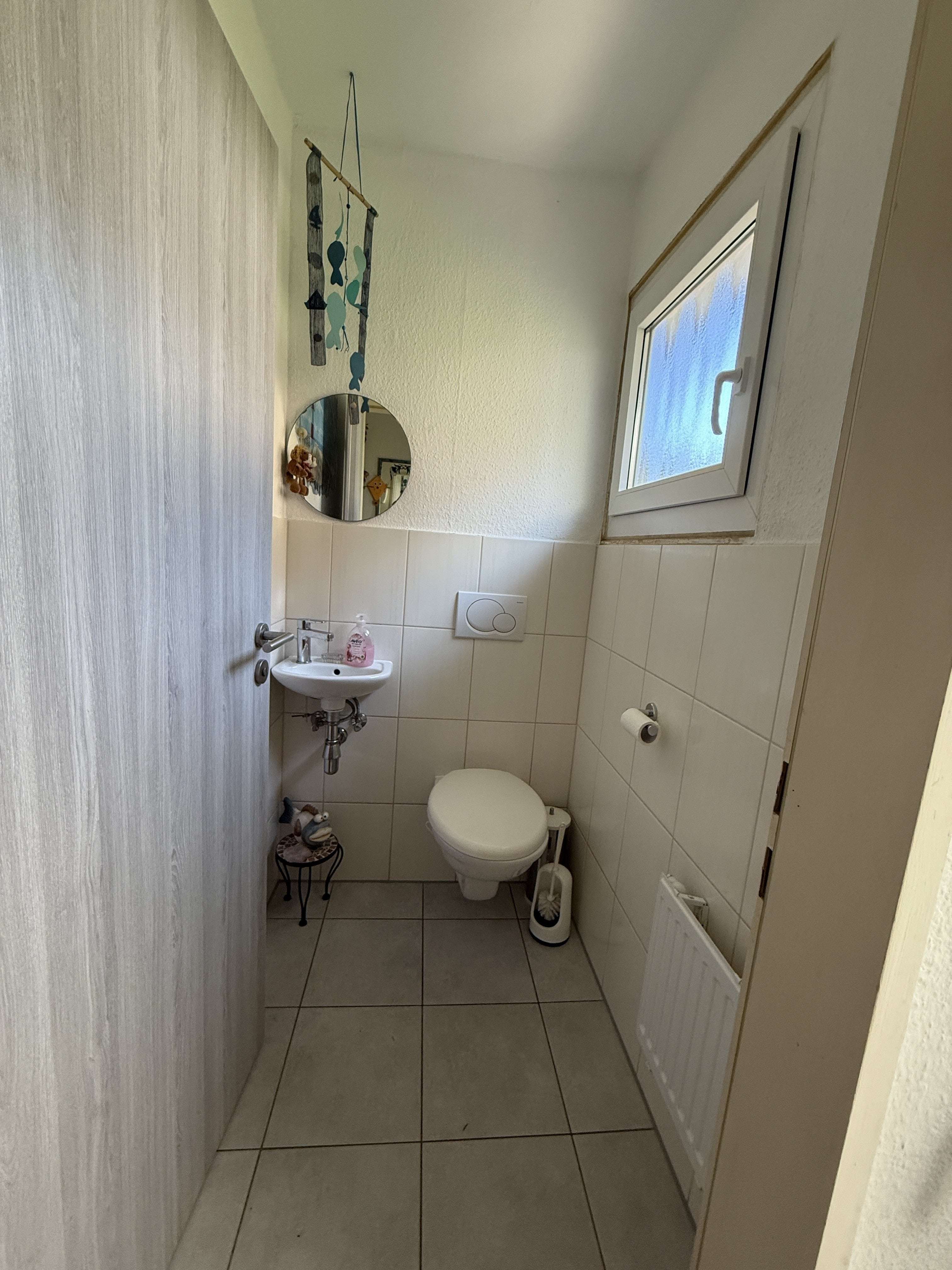 Immobilie in Alpirsbach - Im Grünen wohnen in Alpirsbach-Rötenbach - charmantes Einfamilienhaus mit Gartenidylle und Weitblick - Bild 6