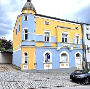 Luxuriöse Stadtvilla mit Atrium, Garten und Wellnessoase