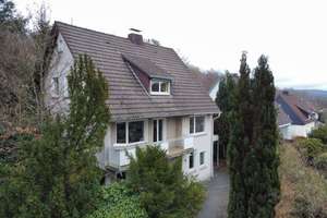 Achenbach: Einfamilienhaus mit Einliegerwohnung