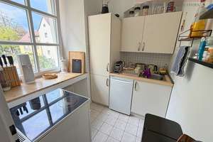 Kleines Juwel in der Altstadt – Helle 1-Zi-Whg mit Blick auf den Herrenpark in der Lederergasse – Die vollständige Adresse der Immobilie erhältst du vom Anbieter., 93047 Innenstadt, Regensburg – Vorschaubild 3