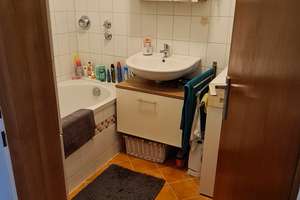 helle 3-Zimmer-Wohnung mit Balkon in Nürnberg-Fischbach  – Die vollständige Adresse der Immobilie erhältst du vom Anbieter., 90475 Fischbach, Nürnberg – Vorschaubild 8