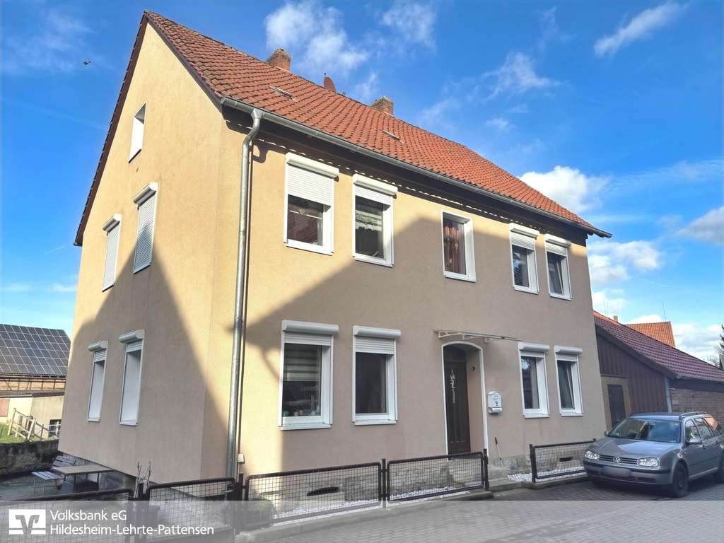 Immobilie in Freden (Leine) - Einfamilienhaus mit viel Platz in Freden! - Bild 0