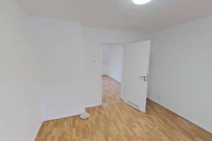 Sanierte 3-Zimmer-Dachgeschosswohnung mit Badewanne in Wuppertal – Bogenstraße 78, 42283 Barmen, Wuppertal – Vorschaubild 5