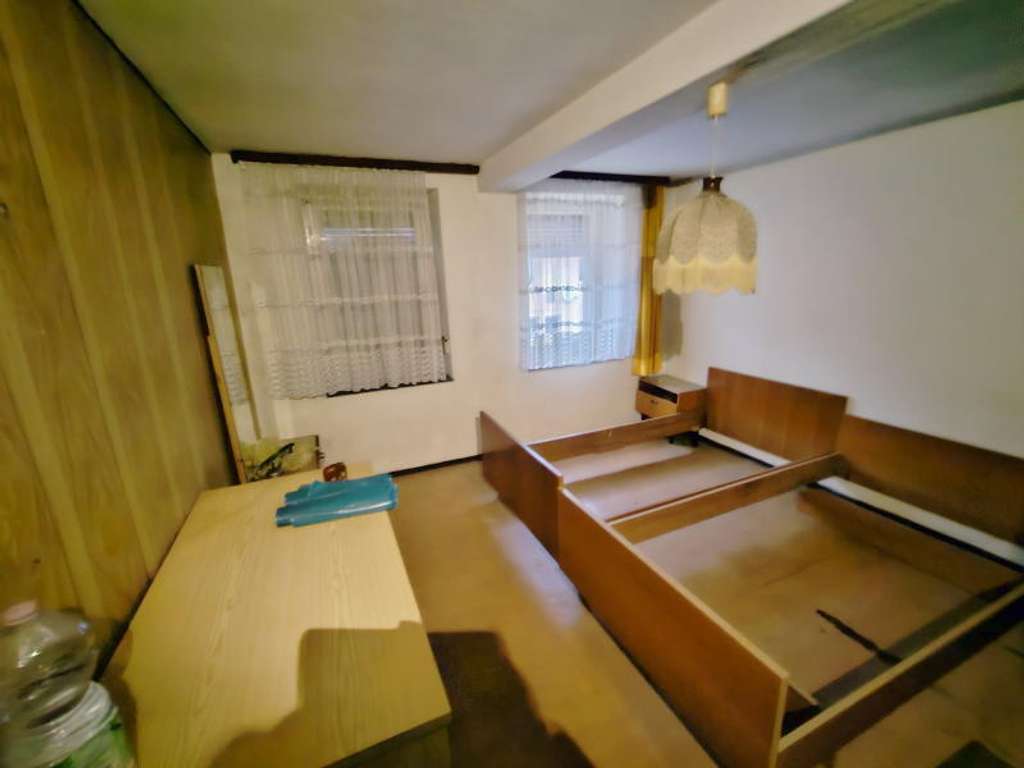 Immobilie in Otterbach - Freistehendes Einfamilienhaus im Dornröschenschlaf - Bild 1