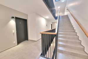 Modern und zentral wohnen - Hochwertige Neubauwohnung mit vollausgestatteter Einbauküche – Am Deich 53, 28199 Bremen – Vorschaubild 1