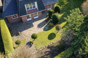 Repräsentatives Einfamilienhaus auf weitläufigem Grundstück in Sackgassenlage von Stockelsdorf – Die vollständige Adresse der Immobilie erhältst du vom Anbieter., 23617 Stockelsdorf – Vorschaubild 14