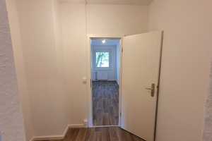 **FRISCH RENOVIERT**5-Zimmer-Wohnung // EG // 2 Bäder // Balkon // ab 01.11.2025 – Ringstraße 187, 4209 Leipzig – Vorschaubild 13