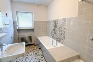 MH Immobilien - Attraktives Zweifamilienhaus - Kapitalanlage oder Eigennutz- Fernwärme möglich! – Die vollständige Adresse der Immobilie erhältst du vom Anbieter., 84424 Isen – Vorschaubild 15