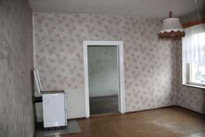 IMMOBILIE MIT POTENTIAL - 2-3-FAMILIEN-RH IN ELSTERBERG - PROV.-FREI – Die vollständige Adresse der Immobilie erhältst du vom Anbieter., 7985 Elsterberg – Vorschaubild 4