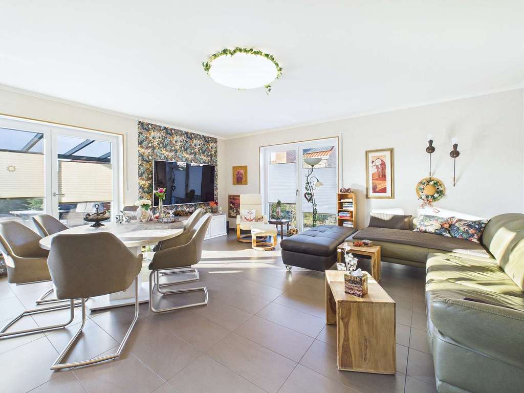 Immobilie in Wienhausen - Barrierefreies Wohnglück in Wienhausen: Neuwertiger Bungalow mit Garten-Idylle! - Bild 3