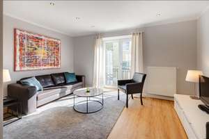 Möbliert: Tolle Lage in Schwabing – modern und einladend – Die vollständige Adresse der Immobilie erhältst du vom Anbieter., 80802 Schwabing-Ost, München – Vorschaubild 2