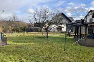 Einfamilienhaus mit schönem Grundstück in ruhiger Lage in zweiter Baureihe in Holzhausen! – Siegen-Wittgenstein (Kreis) – Vorschaubild 3