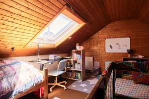 Charmantes Reihenmittelhaus mit Garten, Garage und Blick auf die Achalm – Die vollständige Adresse der Immobilie erhältst du vom Anbieter., 72760 Reutlingen-Mitte, Reutlingen – Vorschaubild 4