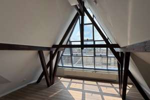 *  Besondere Dachwohnung mit großen Fensterflächen, Balken und Schrägen - ID 6728* – Die vollständige Adresse der Immobilie erhältst du vom Anbieter., 1189 Coschütz/Gittersee, Dresden – Vorschaubild 3