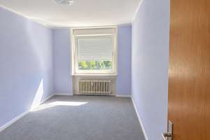 4-Zimmer-Wohnung mit Grünblick, Balkon und zusätzlichen Dachgeschossflächen – 40595 Garath, Düsseldorf – Vorschaubild 19