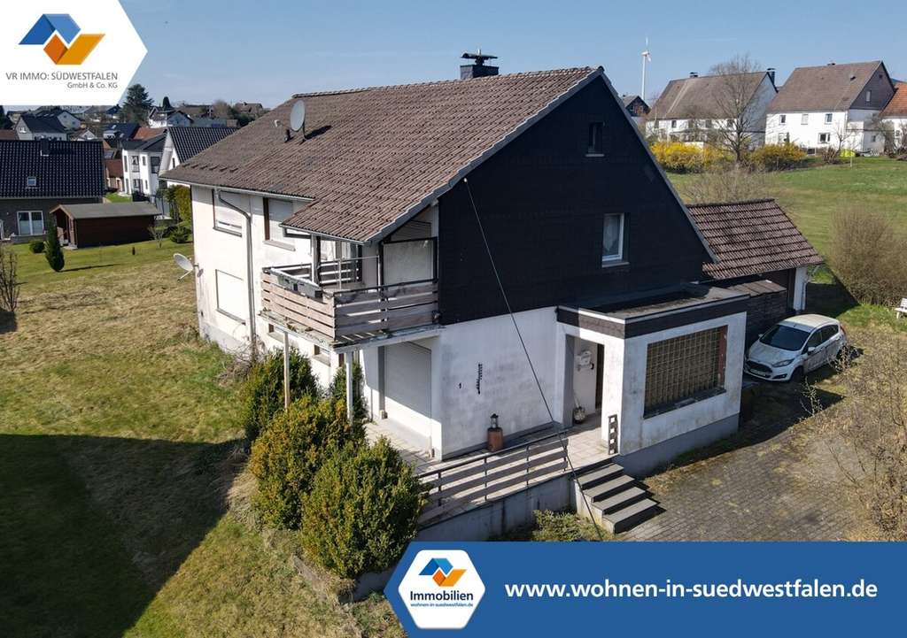 Immobilie in Marienheide - VR Immo: Renovierungsbedürftiges Zweifamilienhaus mit großem Grundstück in beliebter Lage - Bild 0