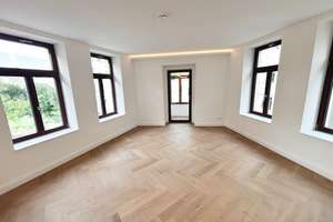 Viel Platz! + Erstbezug + Parkett + Fußbodenheizung + Tageslichtbad mit Wanne & Dusche + LED-Licht