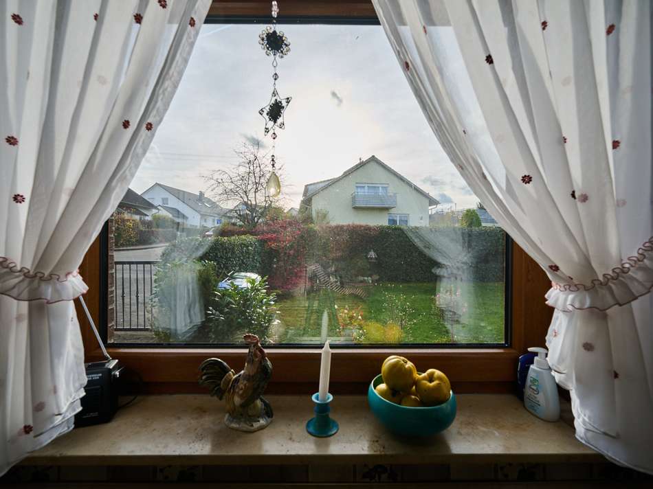 Blick von der Küche in den Vor