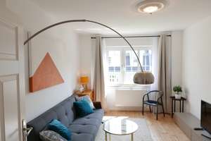 Lichtdurchflutete, stilvolle 2-Zimmer-Wohnung in Schwabing-West