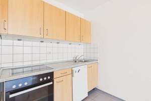 HEGERICH: Leerstehende 1-Zimmer-Wohnung mit Ost-Balkon direkt am Olympia-Einkaufszentrum – Die vollständige Adresse der Immobilie erhältst du vom Anbieter., 80993 Alt-Moosach, München – Vorschaubild 4