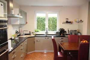 Freistehendes Familienhaus langfristig zu vermieten in Frankfurt-Riedberg – Ottilie Widermuth Weg 2, 60438 Kalbach-Riedberg, Frankfurt am Main – Vorschaubild 6