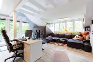 RESERVIERT: Außergewöhnliche 2,5-Zimmer-Wohnung mit TG-Stellplatz + Blick ins Wiembachtal – Die vollständige Adresse der Immobilie erhältst du vom Anbieter., 51381 Lützenkirchen, Leverkusen – Vorschaubild 2