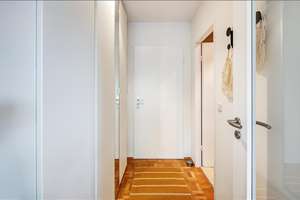 Möbliert: Sonniges Apartment zur ruhigen Gartenseite ausgerichtet  – Leopoldstraße 251, 80807 Milbertshofen, München – Vorschaubild 9