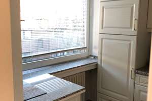 Stilvolle, modernisierte und vollmöblierte 2-Zi-Wohnung mit Balkon und Einbauküche in D – Brunnenstraße 37, 40223 Bilk, Düsseldorf – Vorschaubild 13